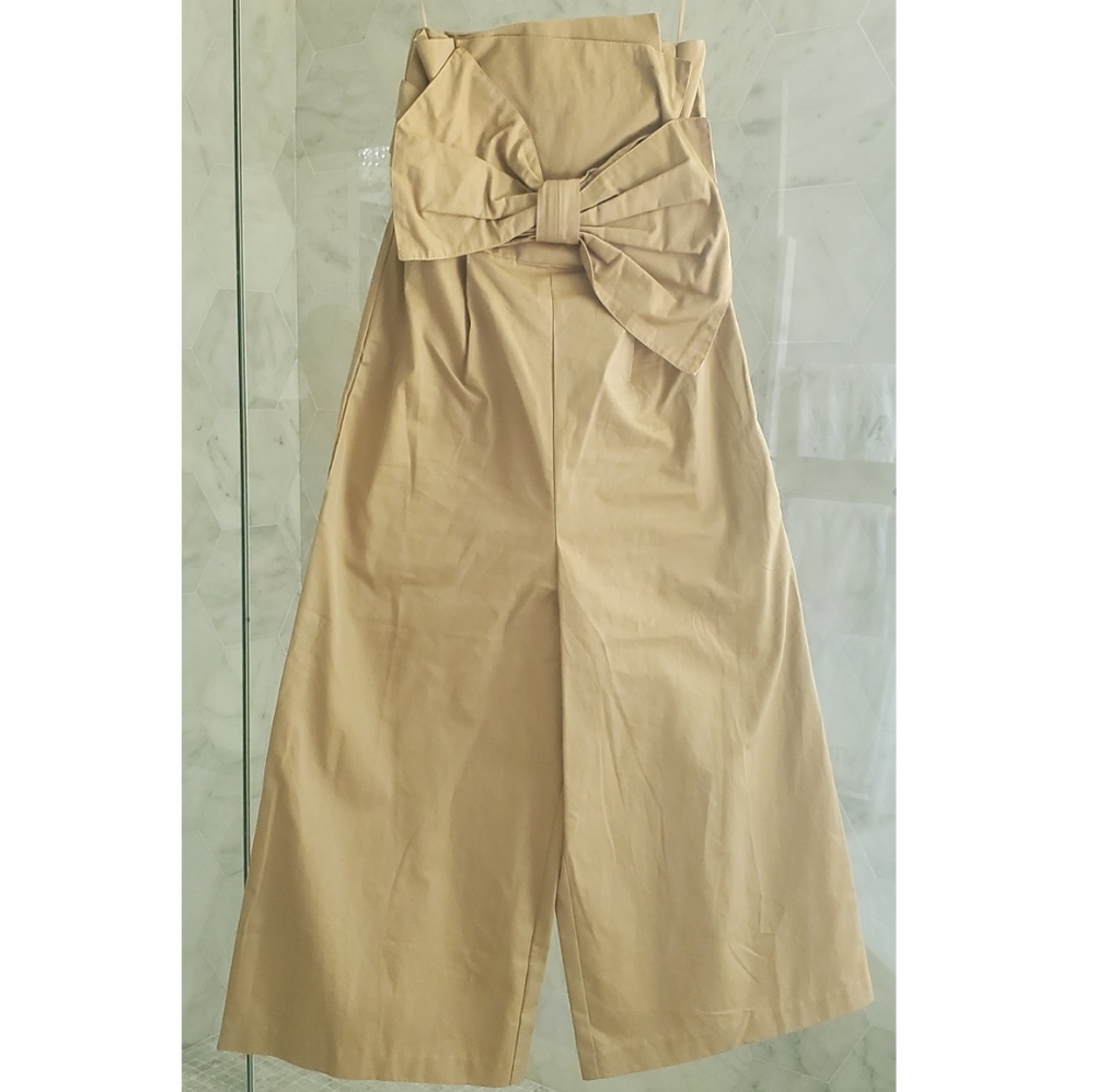 BRAND NEW Jumpsuit Size Small
